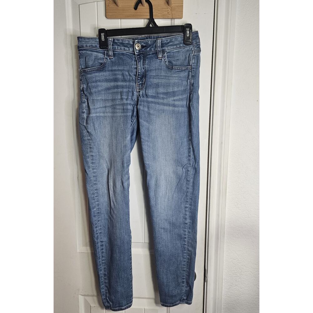 American Eagle Medium Wash Jegging Size 8 Regular